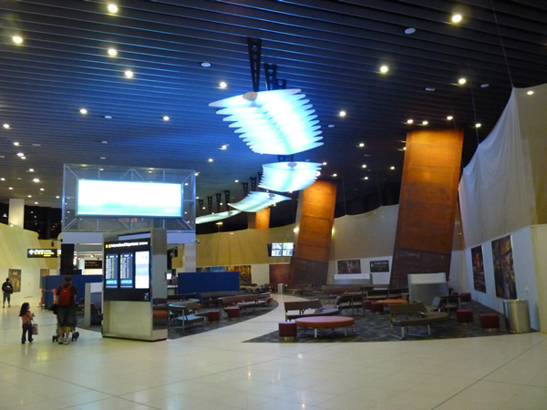 Melbourne Airport, Darryl Cowie Light Sculpture