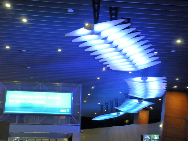 Melbourne Airport, Darryl Cowie Light Sculpture